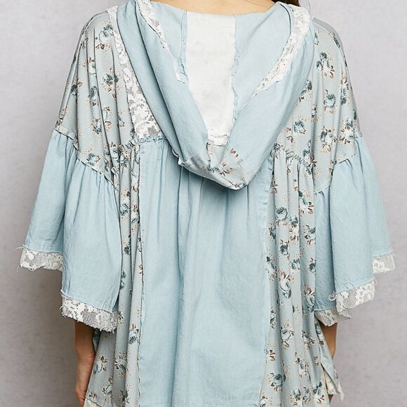 NWT POL Double Gauze Floral Patch Blouse with Lace Detail - Picture 2 of 4